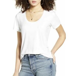 Socialite Women's Scoop Neck Short Sleeve Tee Ivory X-Small